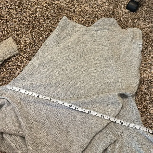 Torrid Grey Cardigan Sweater Size 1 - Image 9
