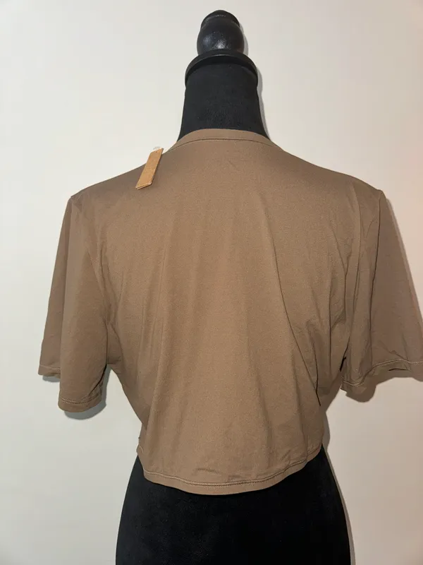 SKIMS Cropped Tshirt - Image 2