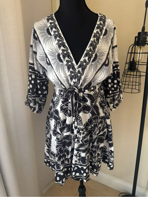 Farm Rio Black White Printed Puff Sleeve Mini Dress Small Boho Floral Resort - Image 2