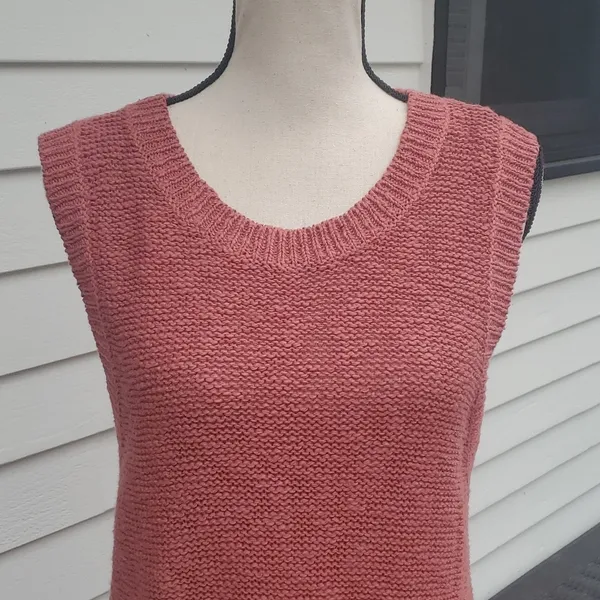 NWT Loft Sleeveless Tunic Sweater Vest - Image 2