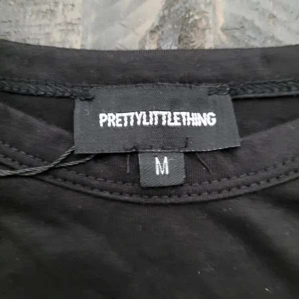 New Prettylittlething Black Branded Cotton Long Sleeve Croped Fitted Shirt - Image 3