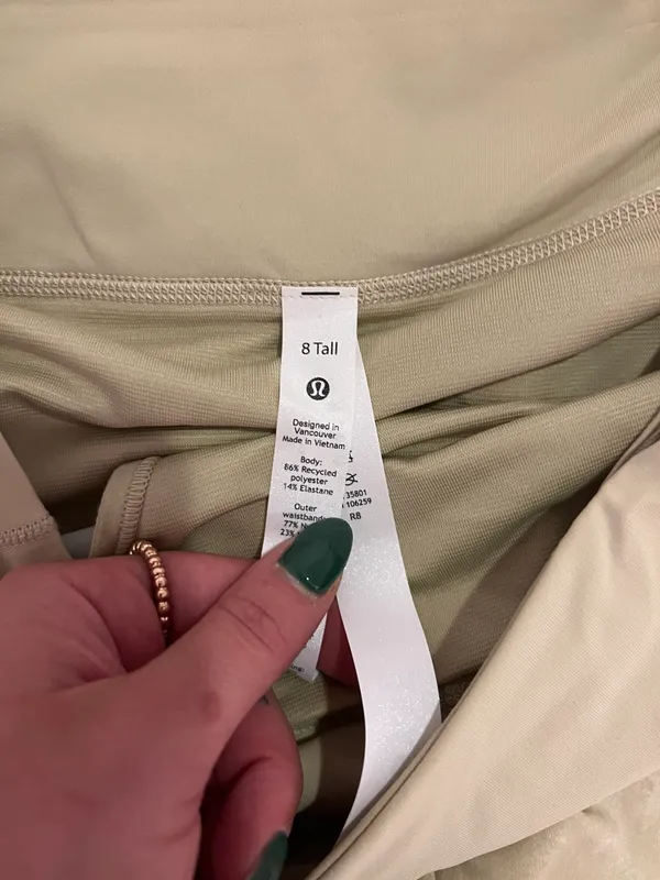 Lululemon Speed Up Shorts 2.5 - Image 2
