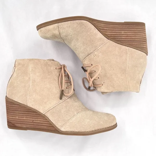 Toms Hyde Sand Suede Leather Creamy Tan Lace Up Wedge Heel Ankle Bootie Size 8 - Image 4