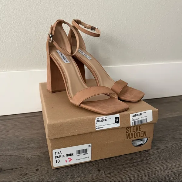 Steve Madden Tiaa Ankle Strap Block Heel Sandals - Size 10 - Camel Nubuck - NWB - Image 5