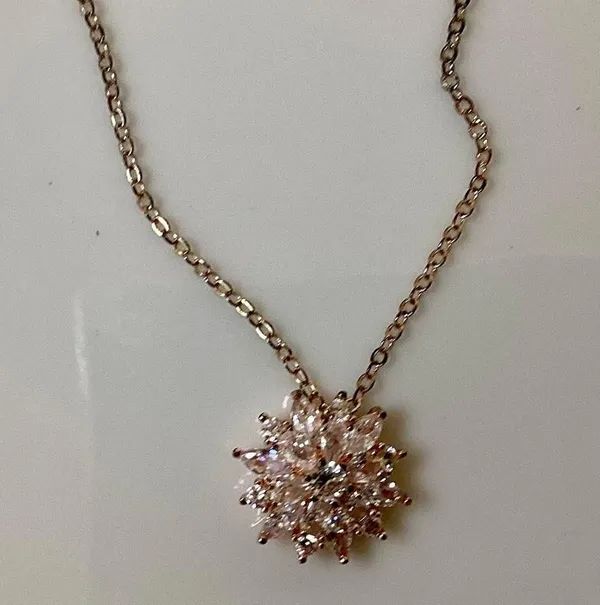 Crystal Sunflower Necklace Gold - Image 3