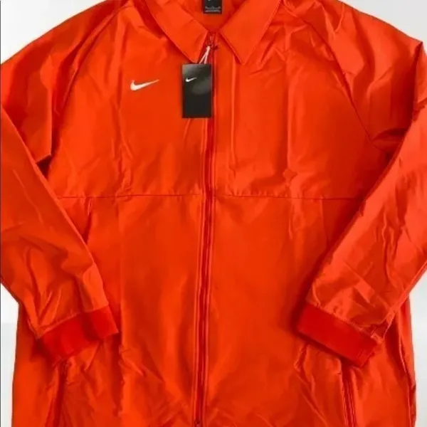 Nike Women’s MIDWEIGHT SIDELINE Jacket - Image 3