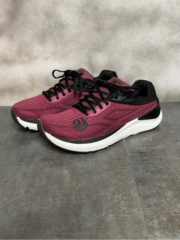 Topo Athletic Ultrafly 3 Women's Burgundy Running Shoes Size 7.5 - Image 2