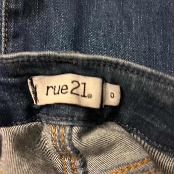 Ripped Jeans Rue 21 - Image 4