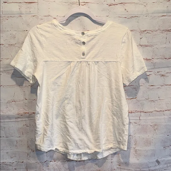 Pilcro Anthropologie Women's White Lace shirt casual button accents Medium - Image 4