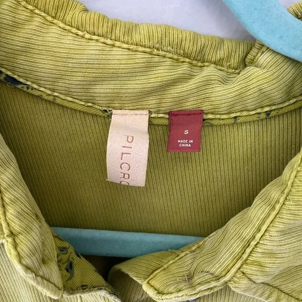 Pilcro button down shirt.  Size S - Image 4