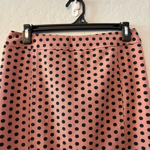 Ann Taylor LOFT mauve pink pencil skirt with black polka dots size 2 - Image 2