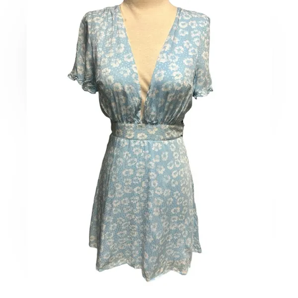 Lulu’s Garden Explorer Light Blue Floral Print Mini Dress XS - Image 2