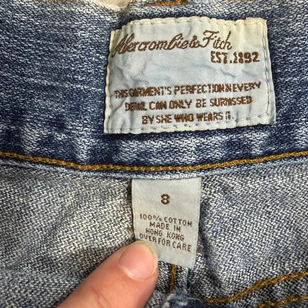 Abercrombie & Fitch Vintage Y2K Distressed Denim Shorts Medium Wash Size 8 - Image 2