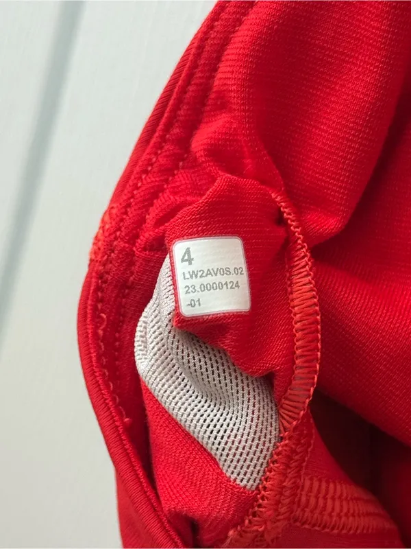 Lululemon Energy Longline Bra *Medium Support, B–D Cups in Hot Heat - Image 4