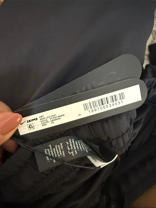 NWT NikeSKIMS Airy Wide Leg Pant in Obsidian (G13) XS - Image 3