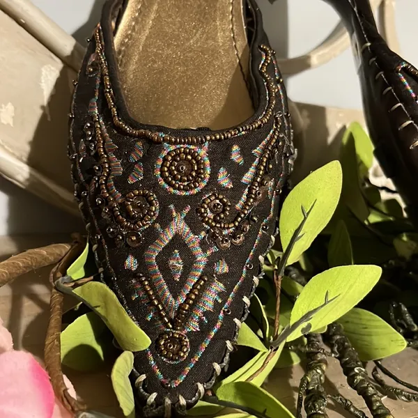 Qupid Pointed Toe Beaded Slip On Brown Shoes Kitten Heel Aztec Western Womens 7 - Image 5