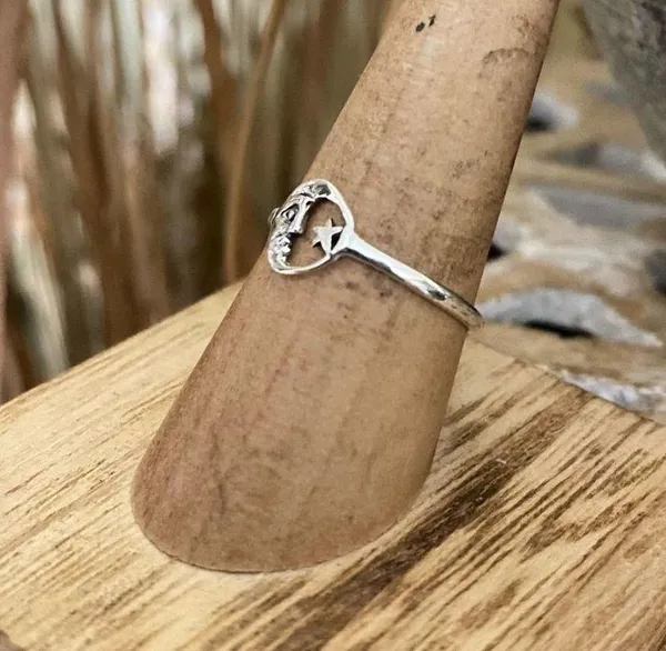 Moon and Star Solid Sterling Silver Ring Size 7,8,9 - Image 4