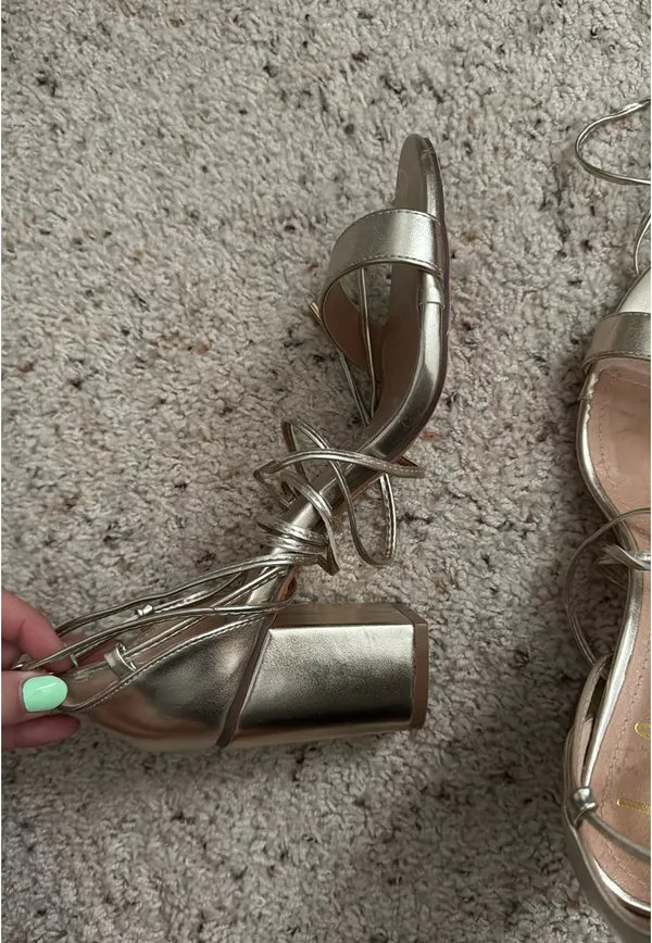 Gold Heels Silver Size 9 - Image 3