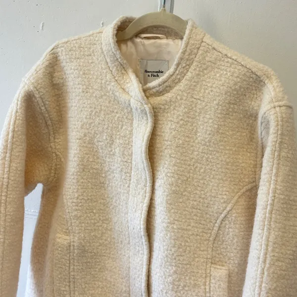 Abercrombie & Fitch Cream Wool Blend Sherpa Bomber Jacket Mock Neck Size Medium - Image 4