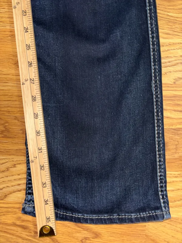 Silver Jeans Co Suki Slim Boot Women’s Size 31x35 Tall Dark Wash Embroidered - Image 3