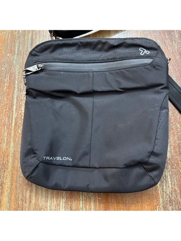 Travelon Anti Theft Medium Crossbody Bag Black - Image 2