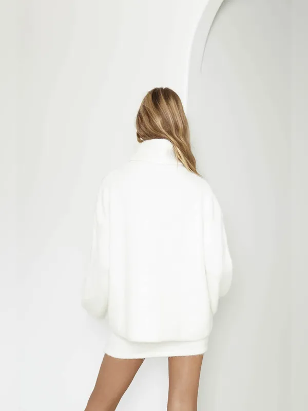 SNDYS Winnie Jumper Oversized Turtle Neck White Small - Image 2
