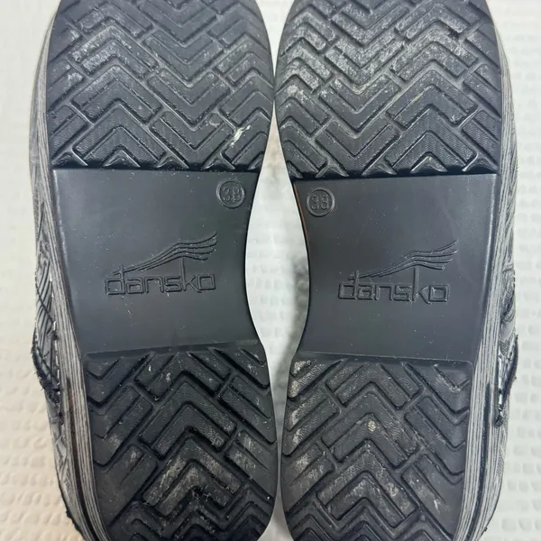 Dansko Professional Black Tooled Leather Women's Clogs size 38 (7.5) - Image 8