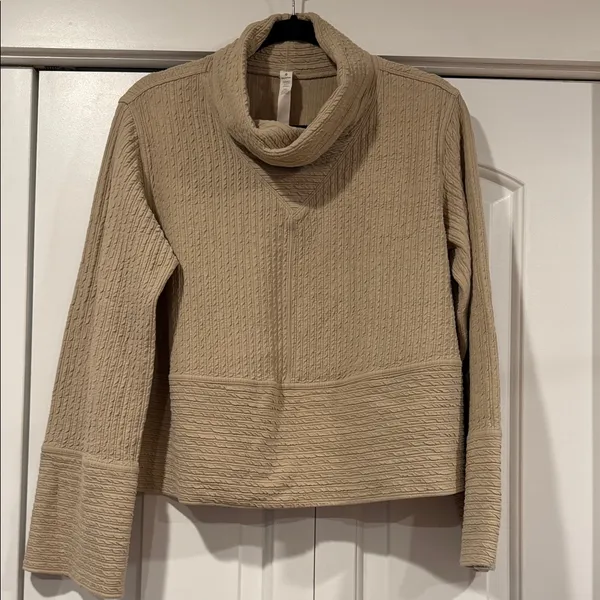 lululemon athletica‎ retreat yourself Women's Tan Cowl Neck Sweater s/xs - Image 2