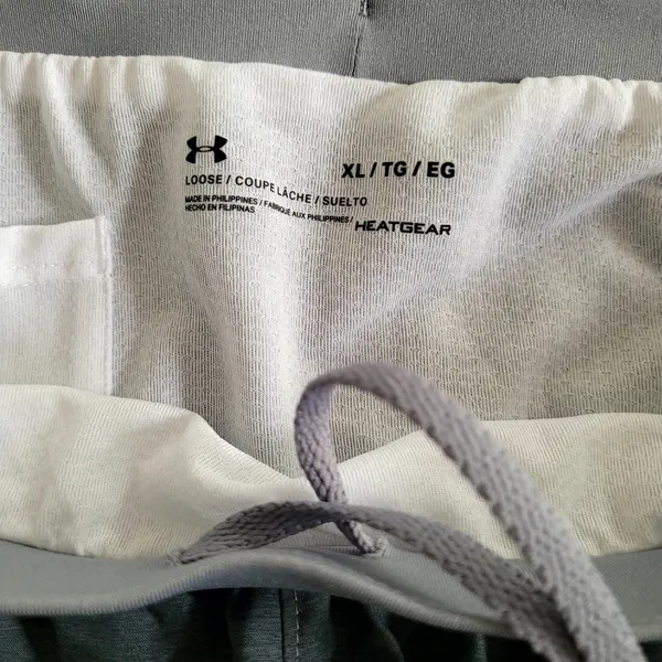 Under Armour Running Shorts Size XL - Image 5