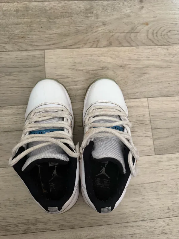 Jordan 11 Retro Low 'Legend Blue' - Image 2