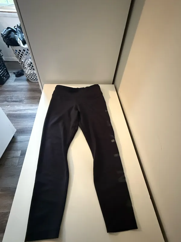 Black Athletic Nike Leggings Cropped - Image 2