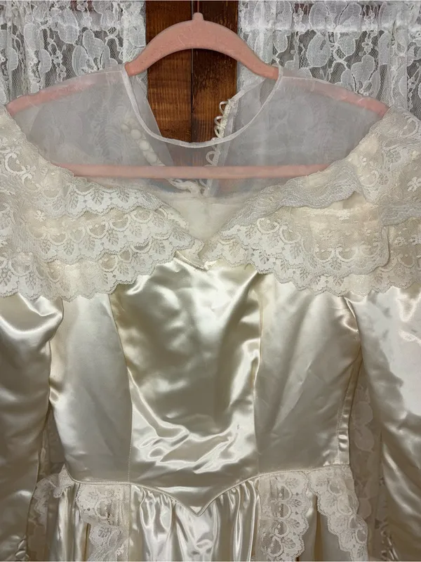 Spectacular Vintage 1940s Liquid Satin Wedding Gown - Image 3