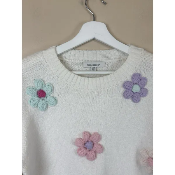 Francesca’s Sweater Size XS White Floral Crochet Flower Knit Pullover Crew Neck - Image 5