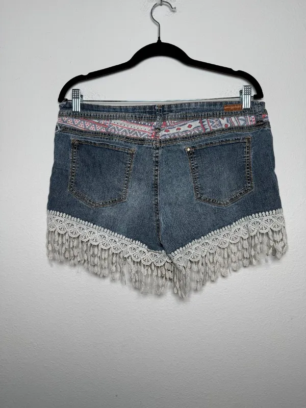 LEI Y2K Boho Denim Shorts with Lace Fringe - Image 4