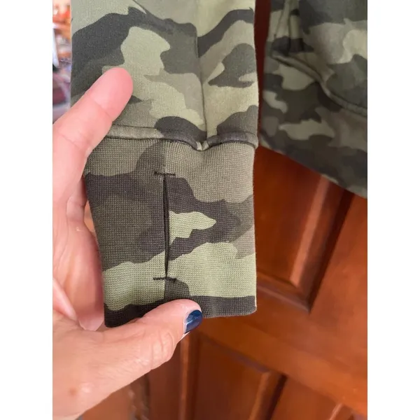 Lululemon scuba camouflage hoodie jacket size 8 - Image 3