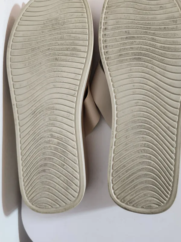 Steve Madden Cream Platform Flip Flop Sandals Size 10 Flaw - Image 11