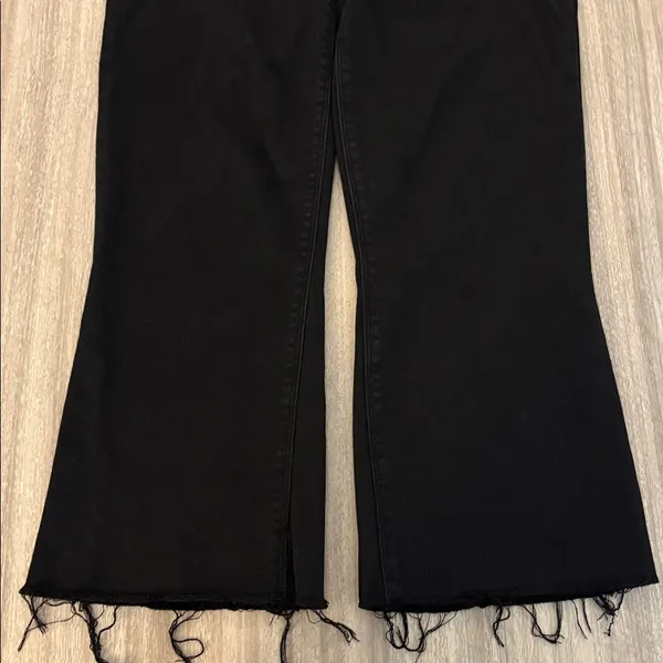 Spanx Cropped Flare Raw Hem Black Denim Jeans Size Large - Image 8
