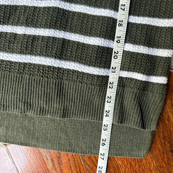 Old Navy Green & Cream Stripe Crewneck Sweater Large - Image 8
