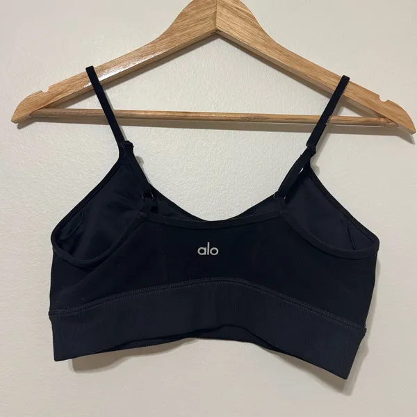 NEW ALO Yoga Alosoft Head Start Bra Size Medium Black NWOT - Image 6