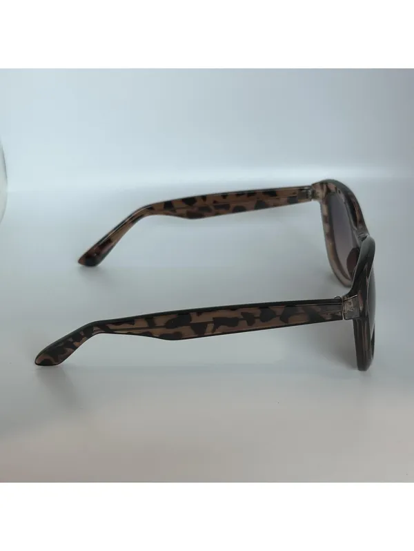 Ann Taylor Loft Tortoise Shell Pattern Sunglasses with Gradient Lenses - Image 8