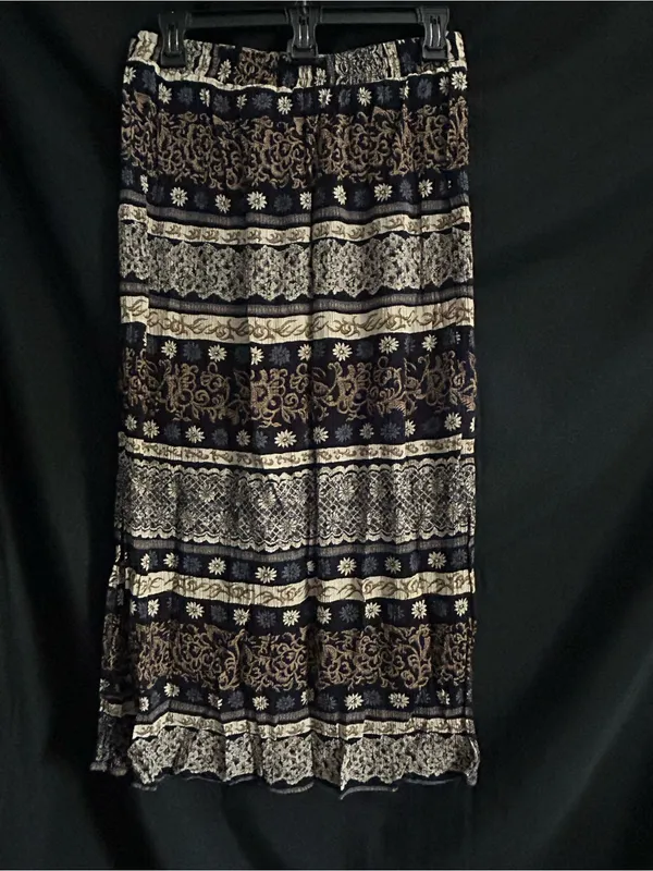 First Option Women’s Black & Cream Patterned Midi Skirt SZ MD - Image 2