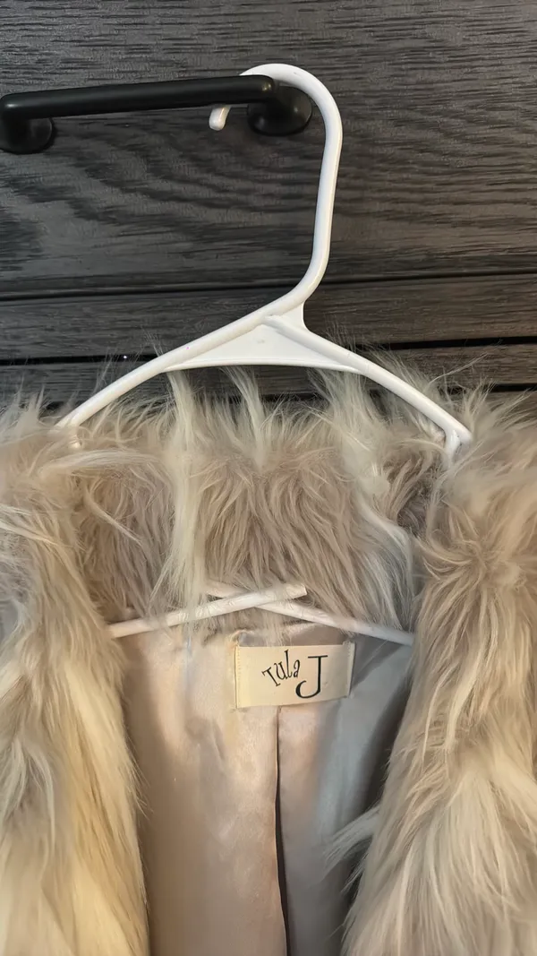 Winter coat Tan Size M - Image 3