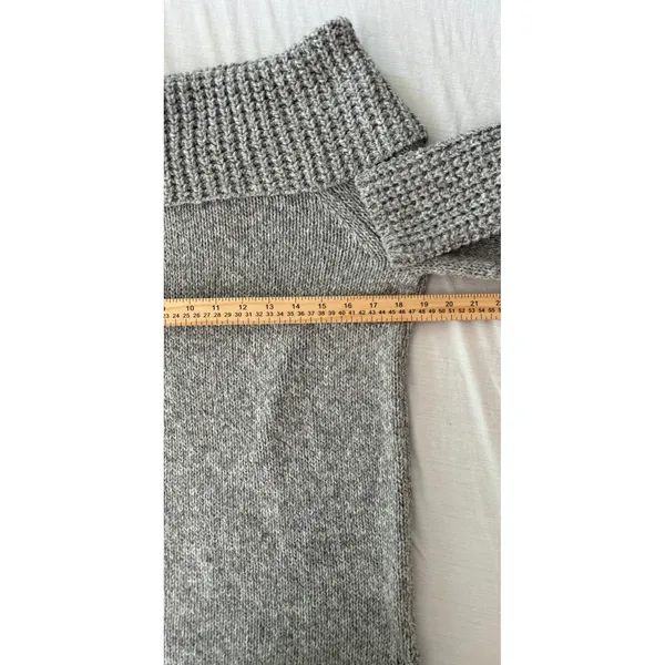Abercrombie & Fitch Grey Cowl Neck Ribbed Knit Sweater Medium Raglan Sleeve - Image 8