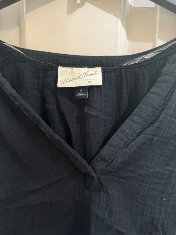 Universal Threads Target Black Top - Image 2