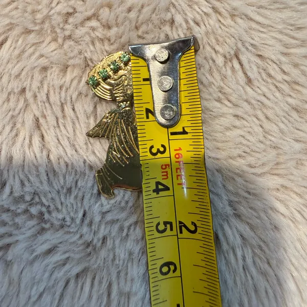 Vintage Gold Tone‎ Costume Green Rhinestone Angel Praying Pin 1.5” - Image 3