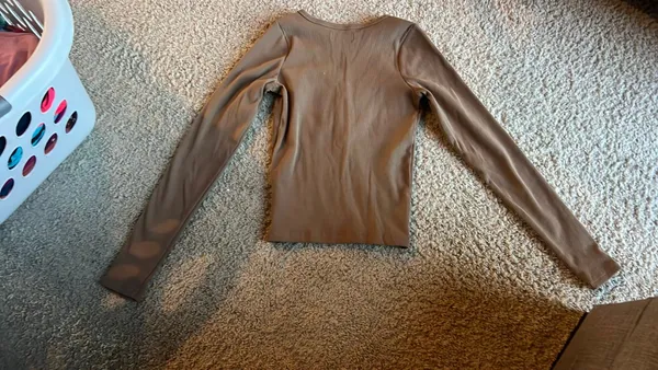 Hollister Long Sleeve - Image 3