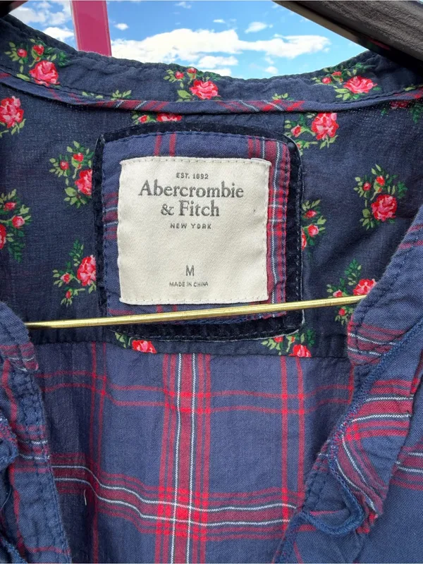 Y2K Abercrombie & Fitch Plaid Ruffle Peplum Tunic Top M Navy Red Floral - Image 2