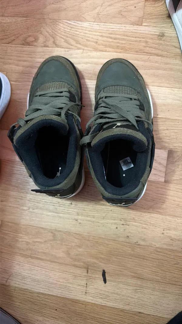 Air Jordan 4 Retro - Image 2