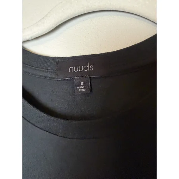 NUUDS Women's Sz S Black Tee NEW - Image 2