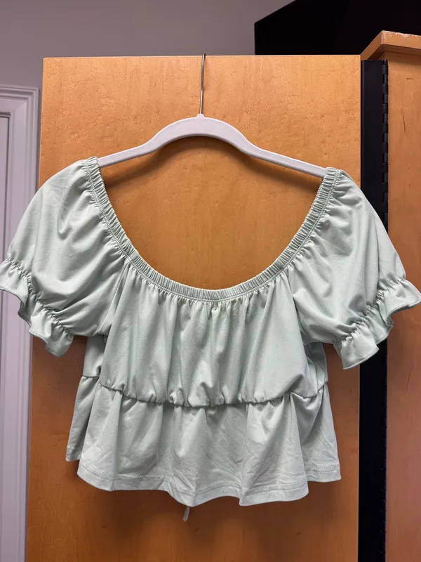 Light green crop top - Image 2